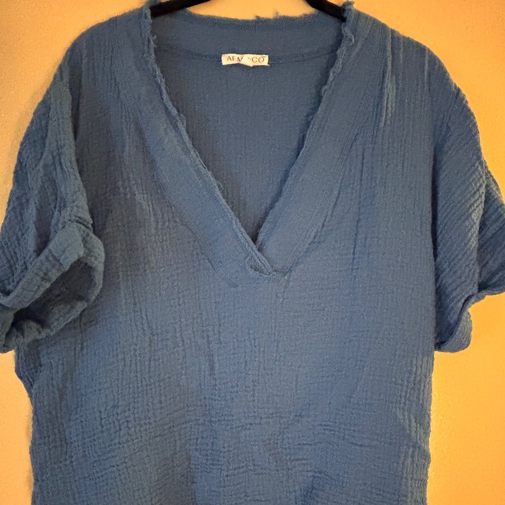 Aemi & Co V-Neck Blouse